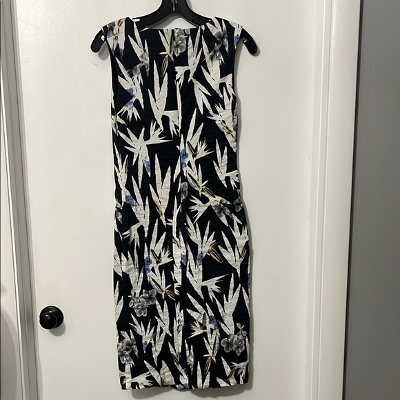 Nicole Miller Black and White Sleeveless Sheath Dress Size 4 - Picture 4 of 8